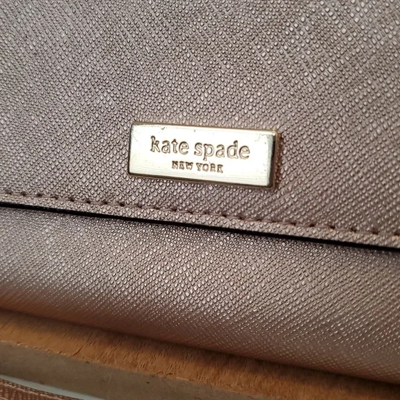 kate spade Metallic Rose Gold Wristlet Wallet - Picture 2 of 4